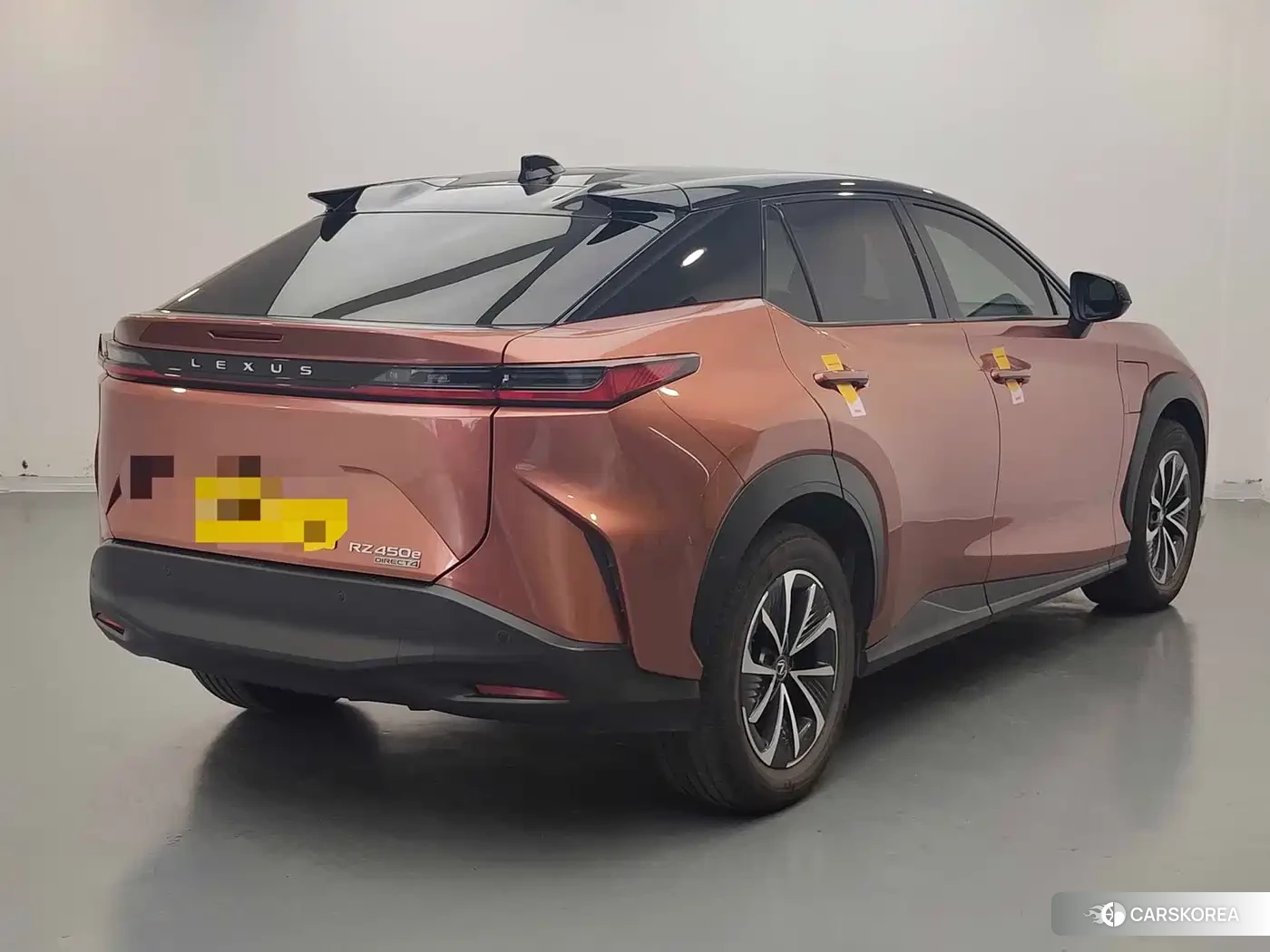 Lexus RZ 2023 Yellow/orange из Китая, фото 2
