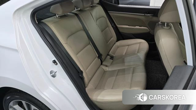 Hyundai Avante AD 2018 Белый из Кореи, фото 2