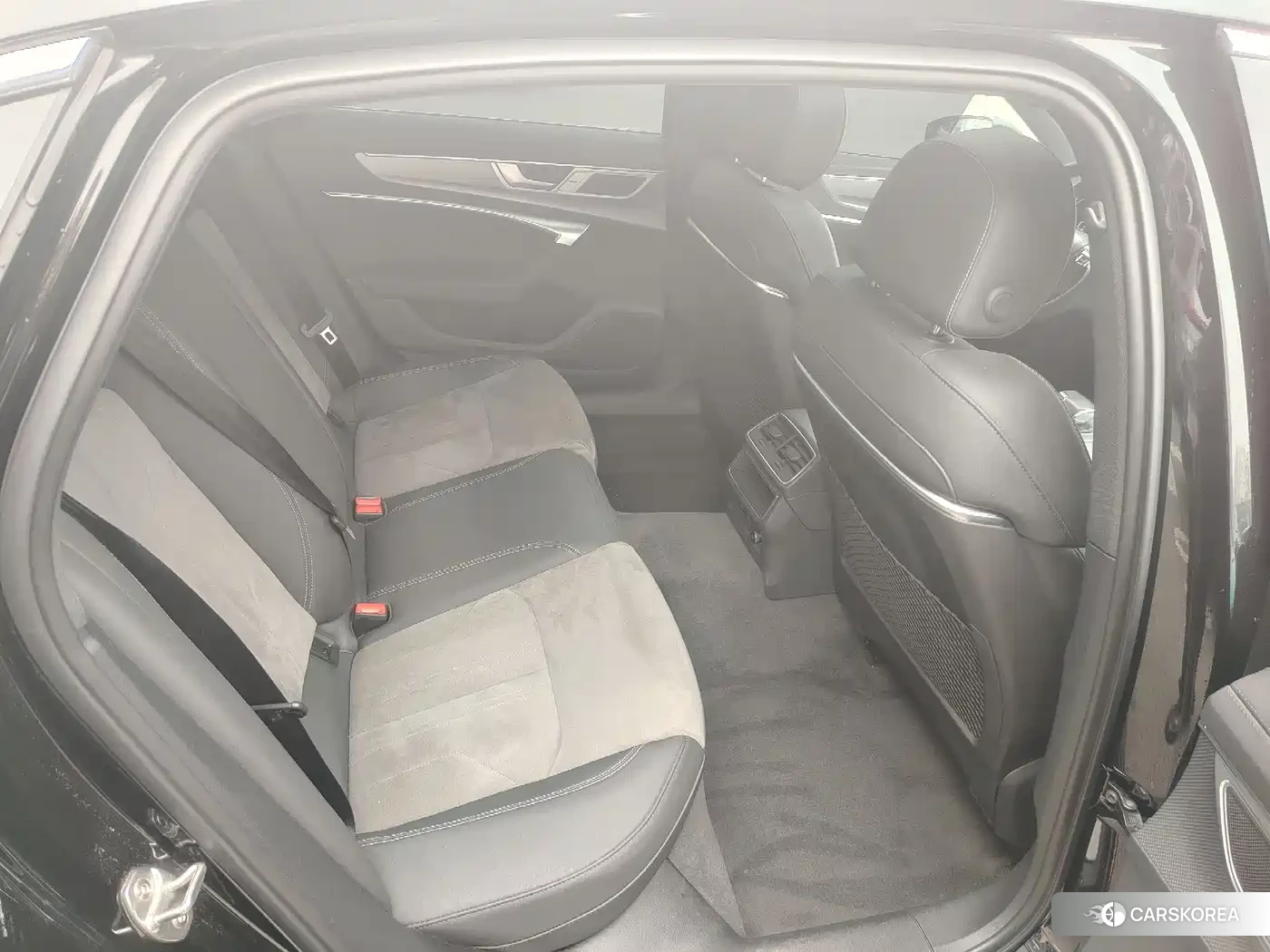 Audi A6L 2024 Черный из Китая, фото 2
