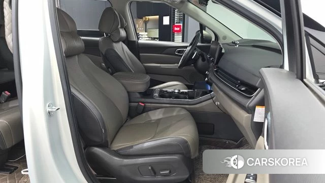 Kia The New Carnival 4th Generation 2024 Серебристо-серый из Кореи, фото 2