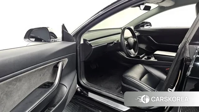 Tesla Model 3 2019 Черный из Кореи, фото 2