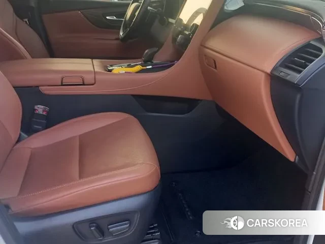 Toyota Alphard 4th Generation 2024 Белый из Кореи, фото 2