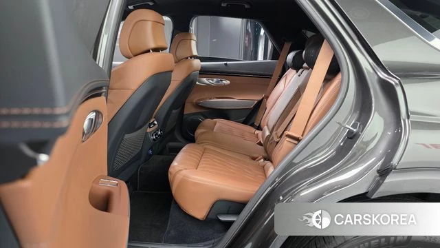 Genesis GV70 2023 Серый из Кореи, фото 2