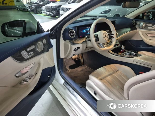 Mercedes-Benz E-Class W213 2022 Белый из Кореи, фото 2