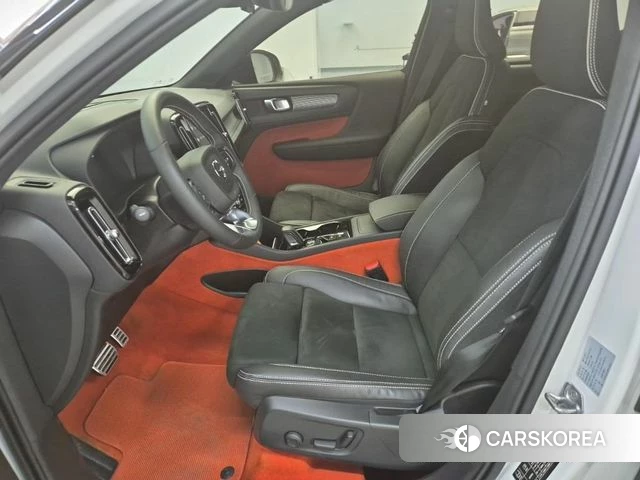Volvo XC40 2021 Белый из Кореи, фото 2