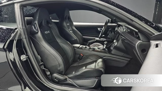 Ford Mustang 2019 Черный из Кореи, фото 2