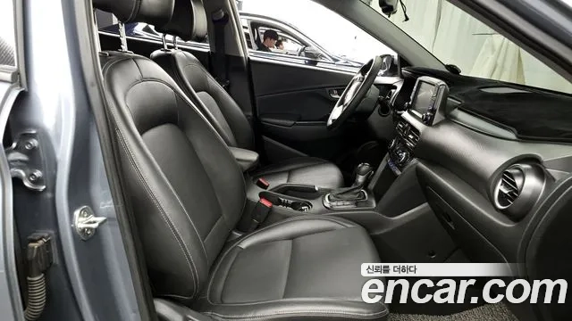 Hyundai Kona 2019 Светло-серебряный цвет из Кореи, фото 2