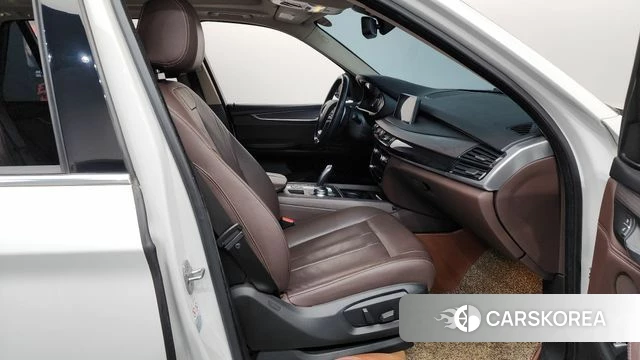 BMW X5 (F15) 2018 Белый из Кореи, фото 2