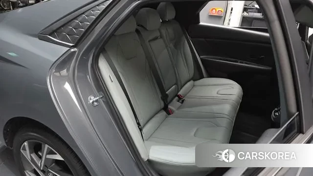 Hyundai The New Avante (CN7) 2024 Серый из Кореи, фото 2