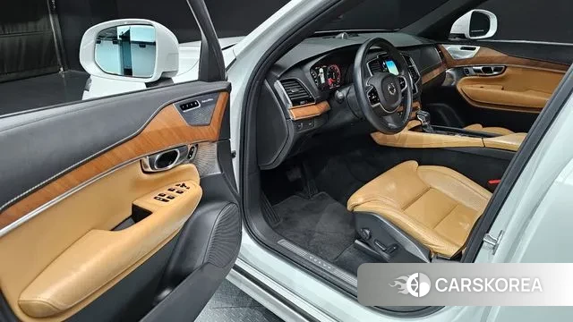 Volvo XC90 second Generation 2019 Белый из Кореи, фото 2