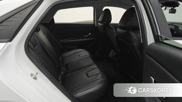 Hyundai Avante Hybrid (CN7) 2021 Белый из Кореи, фото 2