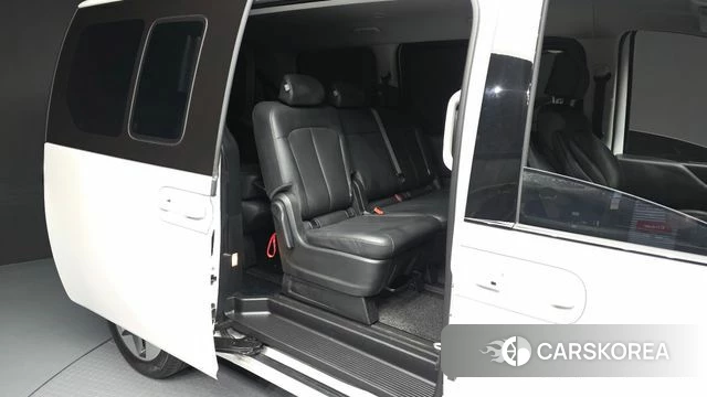 Hyundai Staria 2024 Белый из Кореи, фото 2