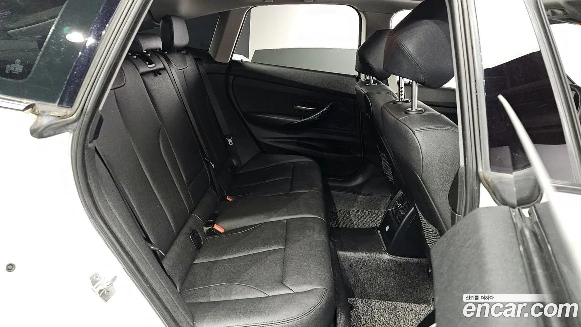 BMW 3 Series GT (F34) 2018 Белый из Кореи, фото 2