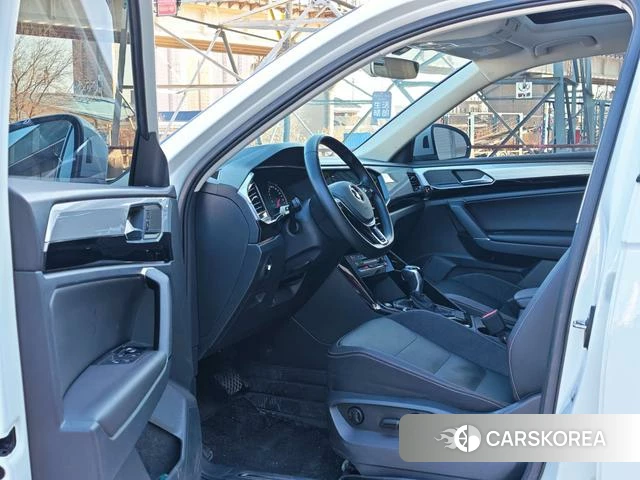 Volkswagen Tanyue 2022 Белый из Китая, фото 2