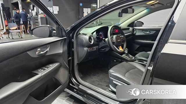 Kia The New K3 2nd generation 2021 Черный из Кореи, фото 2