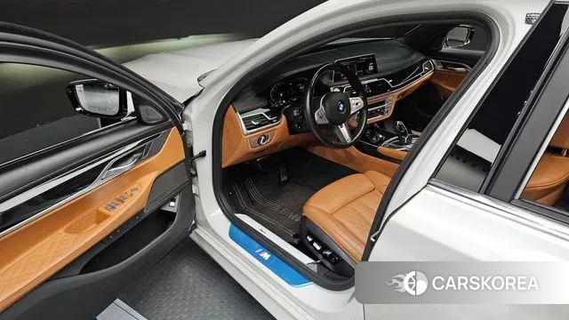 BMW 7 Series (G11) 2021 Белый из Кореи, фото 2