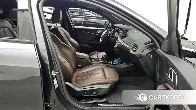 BMW 1 Series (F40) 2021 Серый из Кореи, фото 2