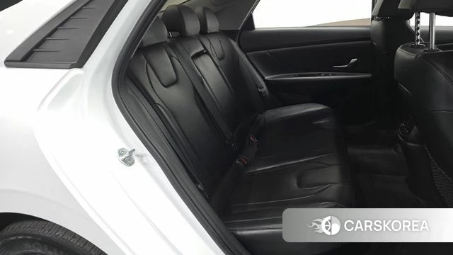 Hyundai Avante Hybrid (CN7) 2022 Белый из Кореи, фото 2