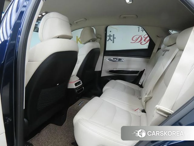 Genesis GV70 id 4600027 из Кореи 2