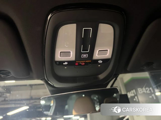 Volvo XC60 second Generation 2024 Черный из Кореи, фото 2
