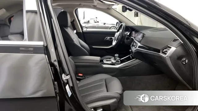 BMW 3 Series (G20) 2021 Черный из Кореи, фото 2