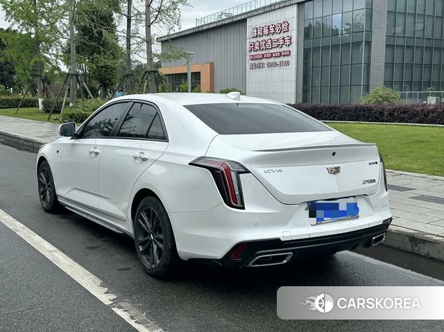 Cadillac CT4 2023 Белый из Китая, фото 2