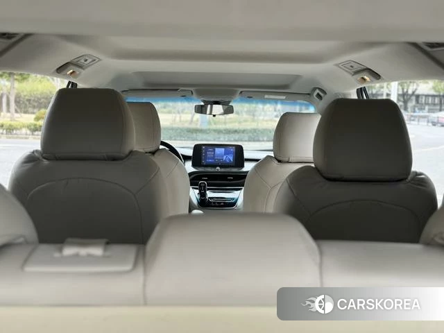 Buick GL8 2020 Темно-серый из Китая, фото 2