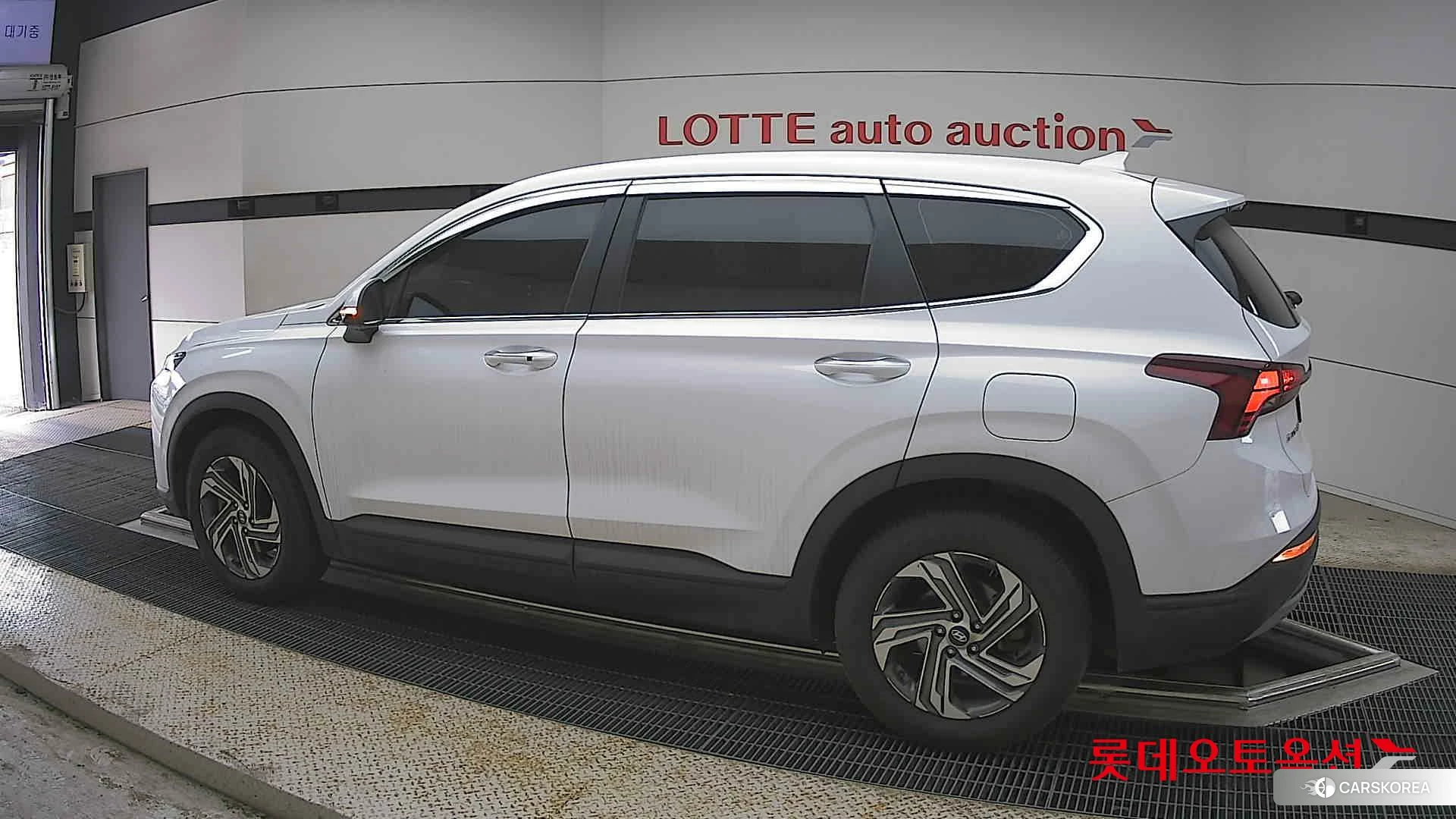 Hyundai Santa Fe 2022 Creamy White Pearl (optional) из Кореи, фото 2