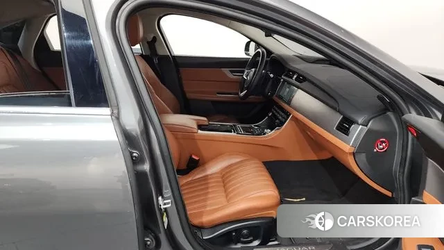 Jaguar XF (X260) 2018 Серый из Кореи, фото 2