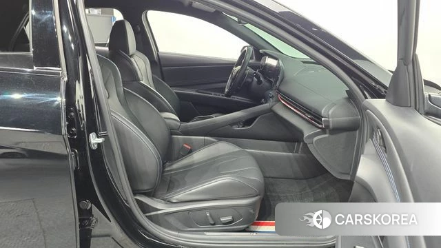 Hyundai Avante (CN7) 2023 Черный из Кореи, фото 2