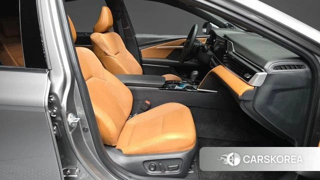 Toyota Camry (XV80) 2025 Серый из Кореи, фото 2