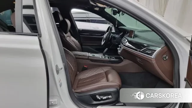 BMW 7 Series (G11) 2019 Белый из Кореи, фото 2