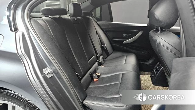 BMW 3 Series (F30) 2018 Серый из Кореи, фото 2