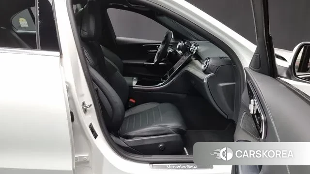 Mercedes-Benz C-Class W206 2025 Белый из Кореи, фото 2