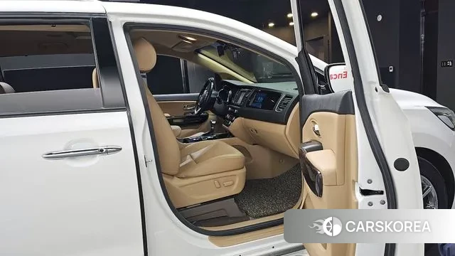 Kia The New Carnival 2018 Белый из Кореи, фото 2