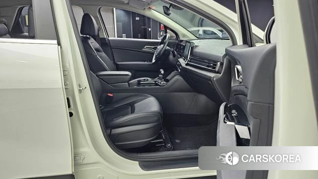 Kia Sportage 5th Generation 2022 Белый из Кореи, фото 2
