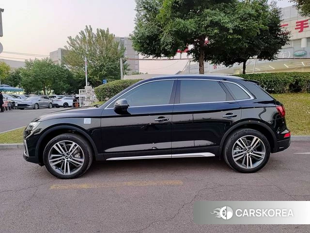 Audi Q5L 2022 Черный из Китая, фото 2