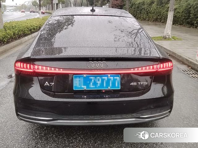 Audi A7 2025 Черный из Китая, фото 2