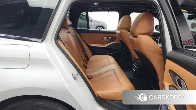 BMW 3 Series (G20) 2025 Белый из Кореи, фото 2