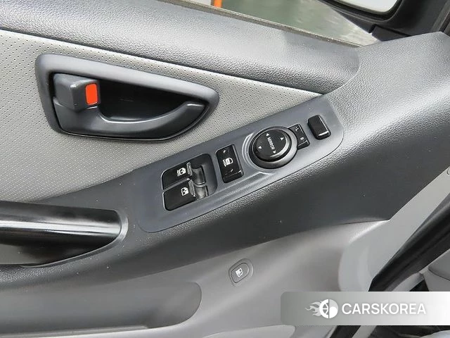 Hyundai The New Grand Starex 2018 Серебристо-серый из Кореи, фото 2