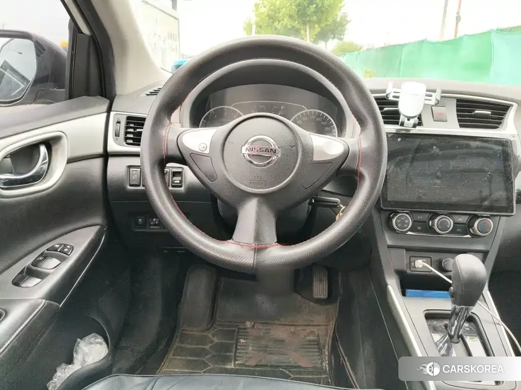 Nissan Sylphy 2022 Белый из Китая, фото 2