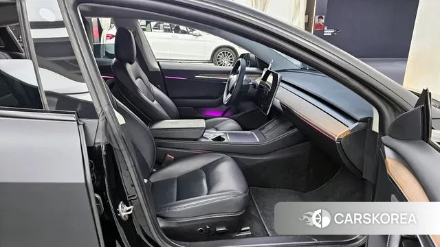 Tesla Model 3 2021 Черный из Кореи, фото 2