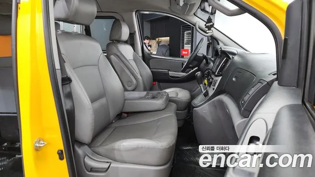 Hyundai The New Grand Starex 2018 Желтый из Кореи, фото 2