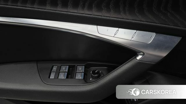 Audi A6 (C8) 2021 Черный из Кореи, фото 2