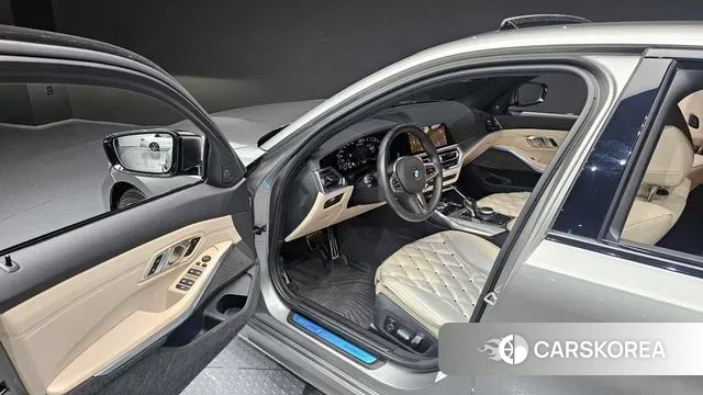 BMW 3 Series (G20) 2020 Серебряный из Кореи, фото 2