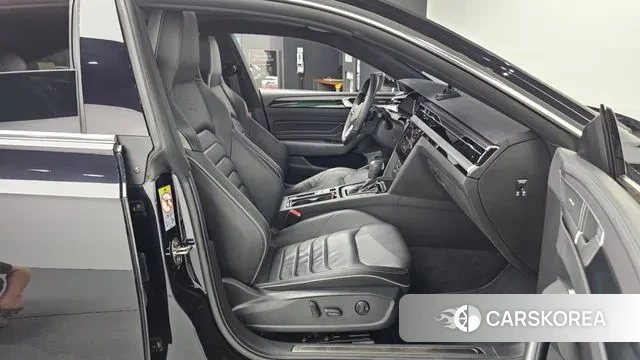 Volkswagen Arteon 2022 Черный из Кореи, фото 2