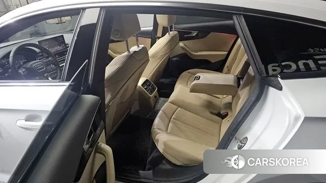 Audi A5 (F5) 2021 Белый из Кореи, фото 2