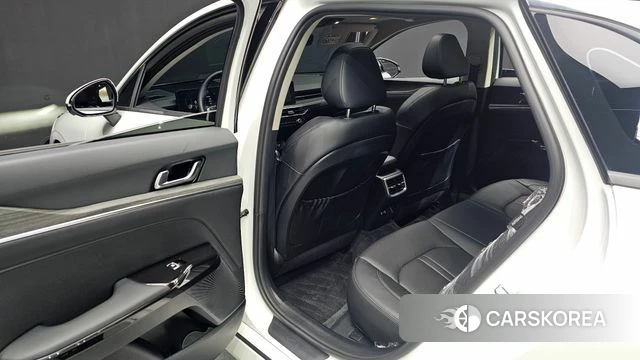 Kia The New K5 3rd generation 2024 Белый из Кореи, фото 2