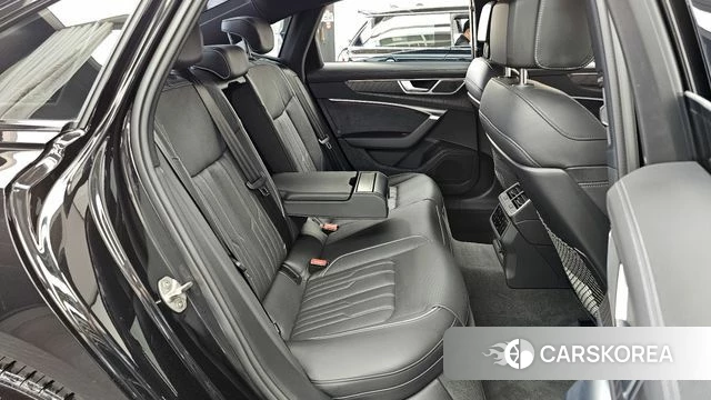 Audi A6 (C8) 2022 Черный из Кореи, фото 2