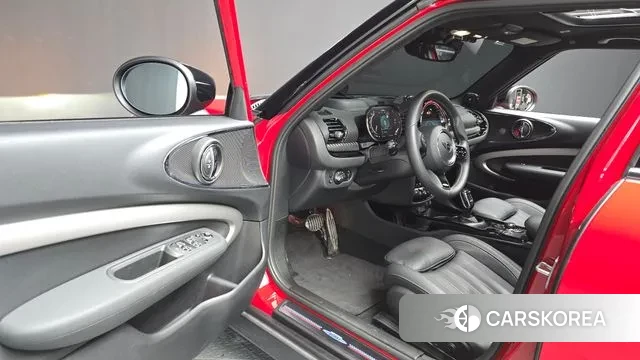 Mini Cooper S Clubman 2023 Красный из Кореи, фото 2